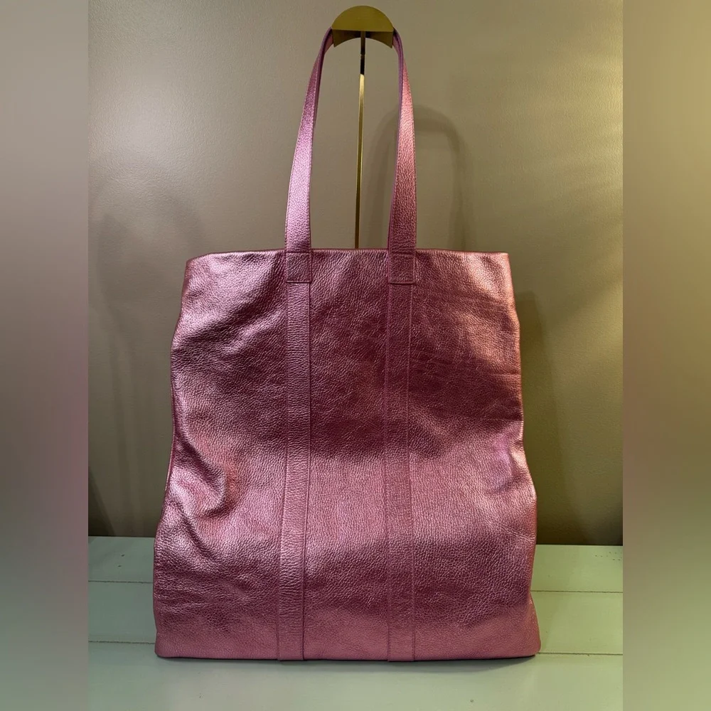 Metallic Pink Leather Tote Bag - Picture 3 of 11